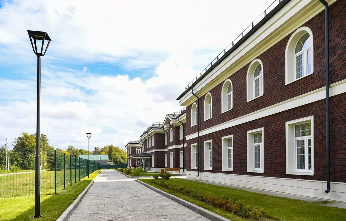Глава Тверской области Виталий Королев открыл новое здание Калязинского детского дома Глава Тверской области Виталий Королев открыл новое здание Калязинского детского дома