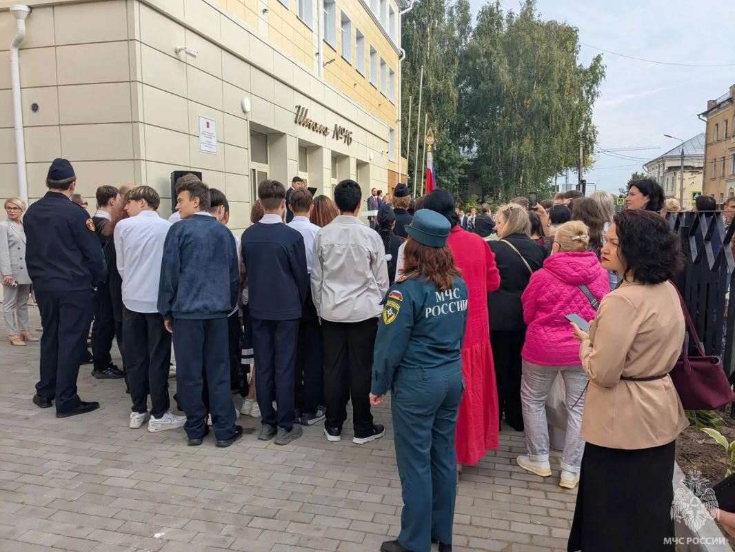 Обеспечение безопасность на Дне знаний Обеспечение безопасность на Дне знаний