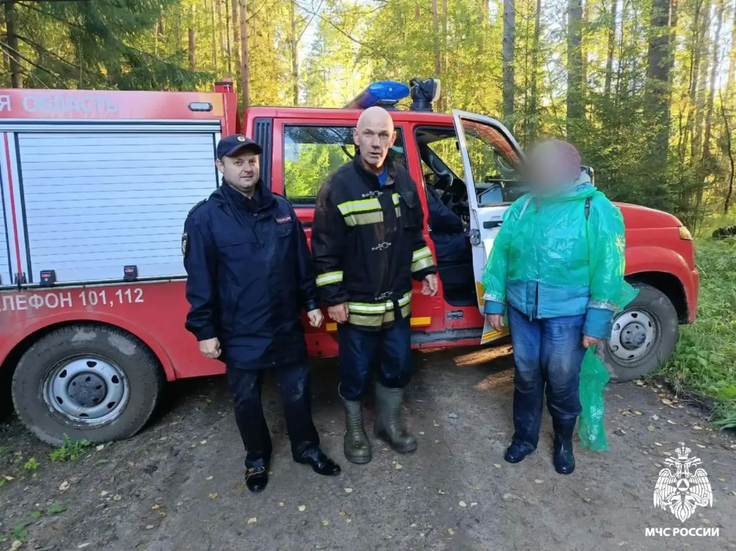 Ночные поиски. Вечером 7 сентября сотрудники 52 ПСЧ были направлены на поиски женщины в район деревни Бухалово Спировского МО. Оперативными действиями специалистов потерявшаяся была выведен из леса Ночные поиски. Вечером 7 сентября сотрудники 52 ПСЧ были направлены на поиски женщины в район деревни Бухалово Спировского МО. Оперативными действиями специалистов потерявшаяся была выведен из леса