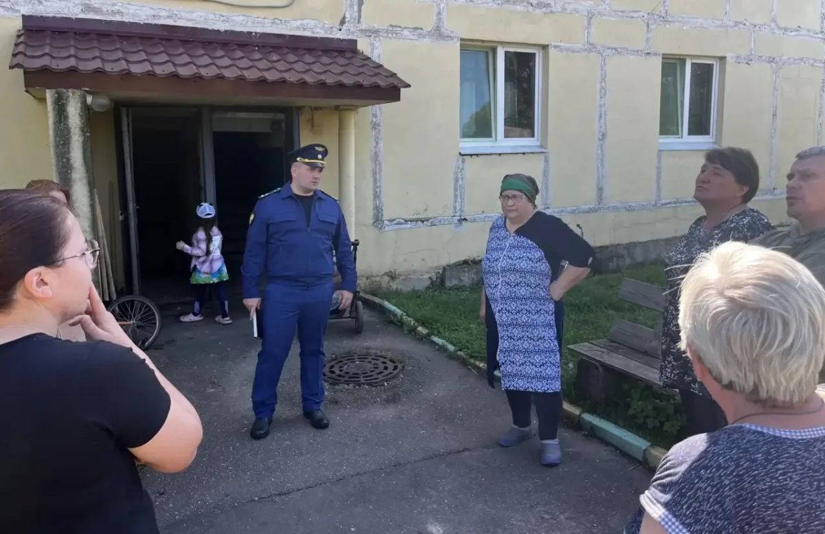По поручению прокурора Тверской области прокуратурой Калининского района организована проверка по вопросу качества водоснабжения и водоотведения в селе Ильинское и деревне Ильинская Слободка Калининского муниципального округа По поручению прокурора Тверской области прокуратурой Калининского района организована проверка по вопросу качества водоснабжения и водоотведения в селе Ильинское и деревне Ильинская Слободка Калининского муниципального округа