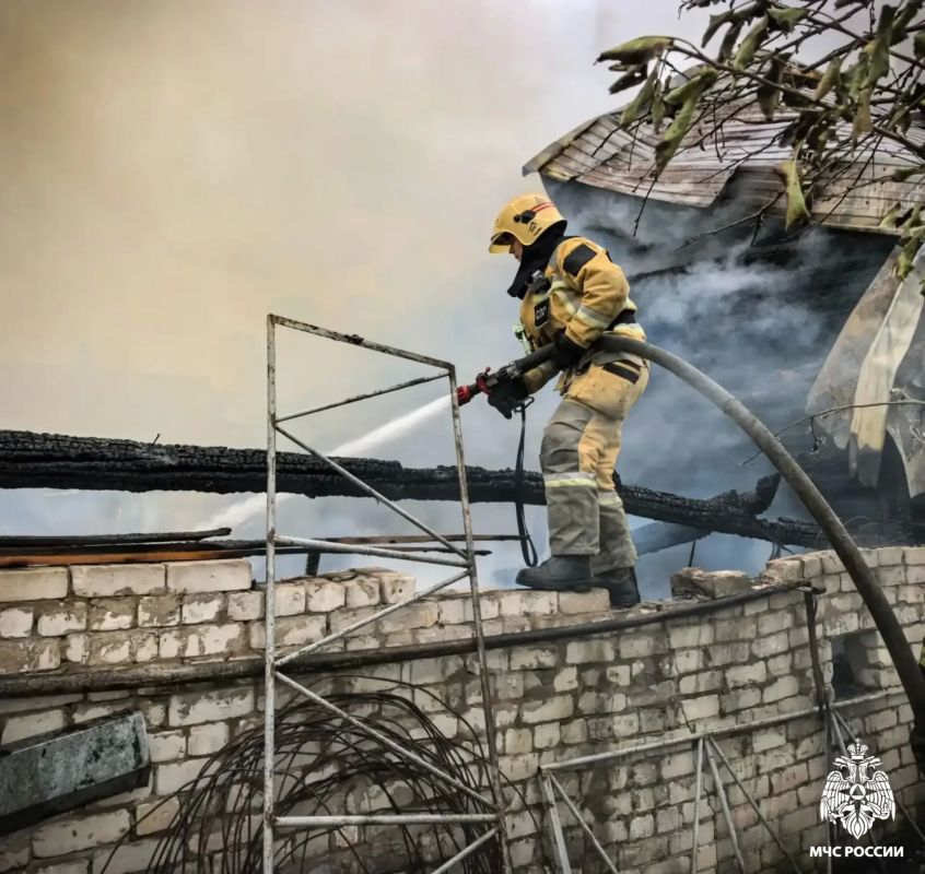 Вчера утром поступило сообщение о пожаре в жилом доме в деревне Вишняково Калининского МО Вчера утром поступило сообщение о пожаре в жилом доме в деревне Вишняково Калининского МО
