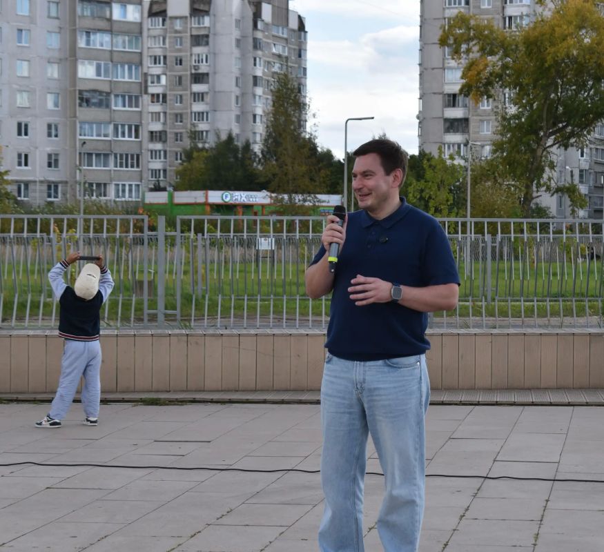 В микрорайоне «Южный» на территории сквера Можайского прошел спортивный праздник В микрорайоне «Южный» на территории сквера Можайского прошел спортивный праздник