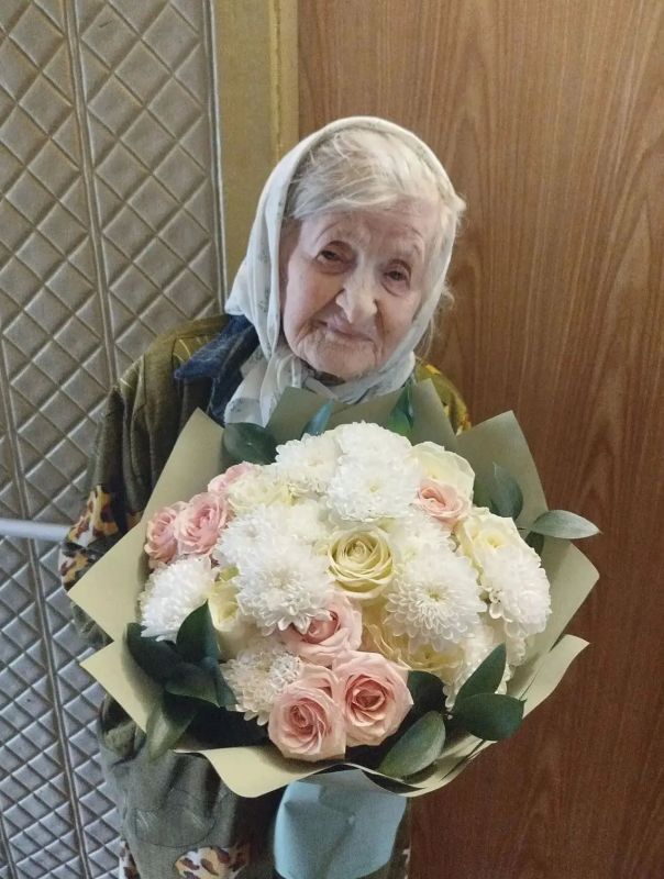 15 сентября 102 года исполнилось ветерану Великой Отечественной войны, труженице тыла Кларе Ивановне Глазковой