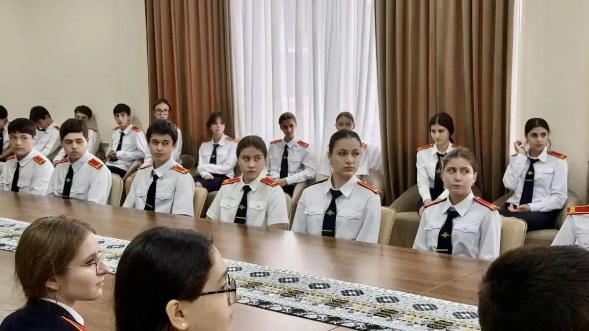 В Республике Дагестан в профильных кадетских классах презентован поэтический сборник «Мы победим! Мы выстоим! Мы сможем!» В Республике Дагестан в профильных кадетских классах презентован поэтический сборник «Мы победим! Мы выстоим! Мы сможем!»