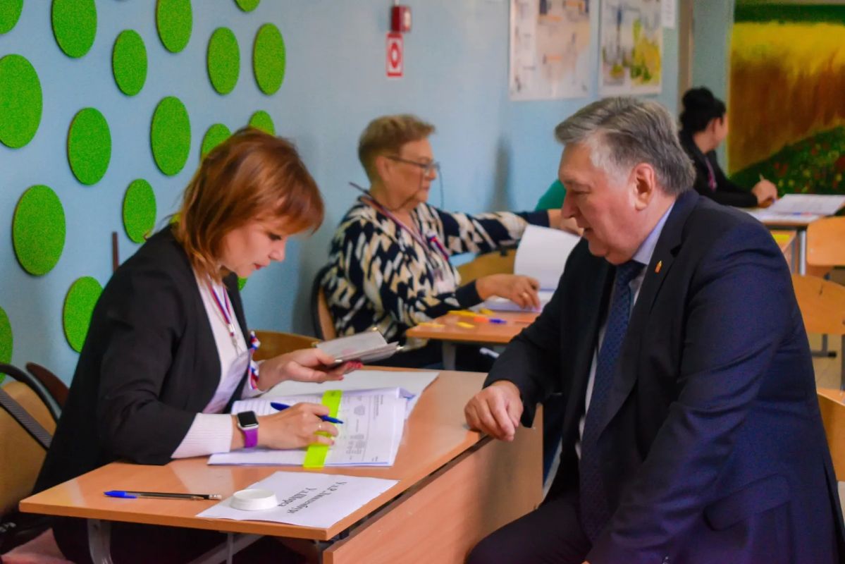 Глава города Твери Алексей Огоньков принял участие в голосовании