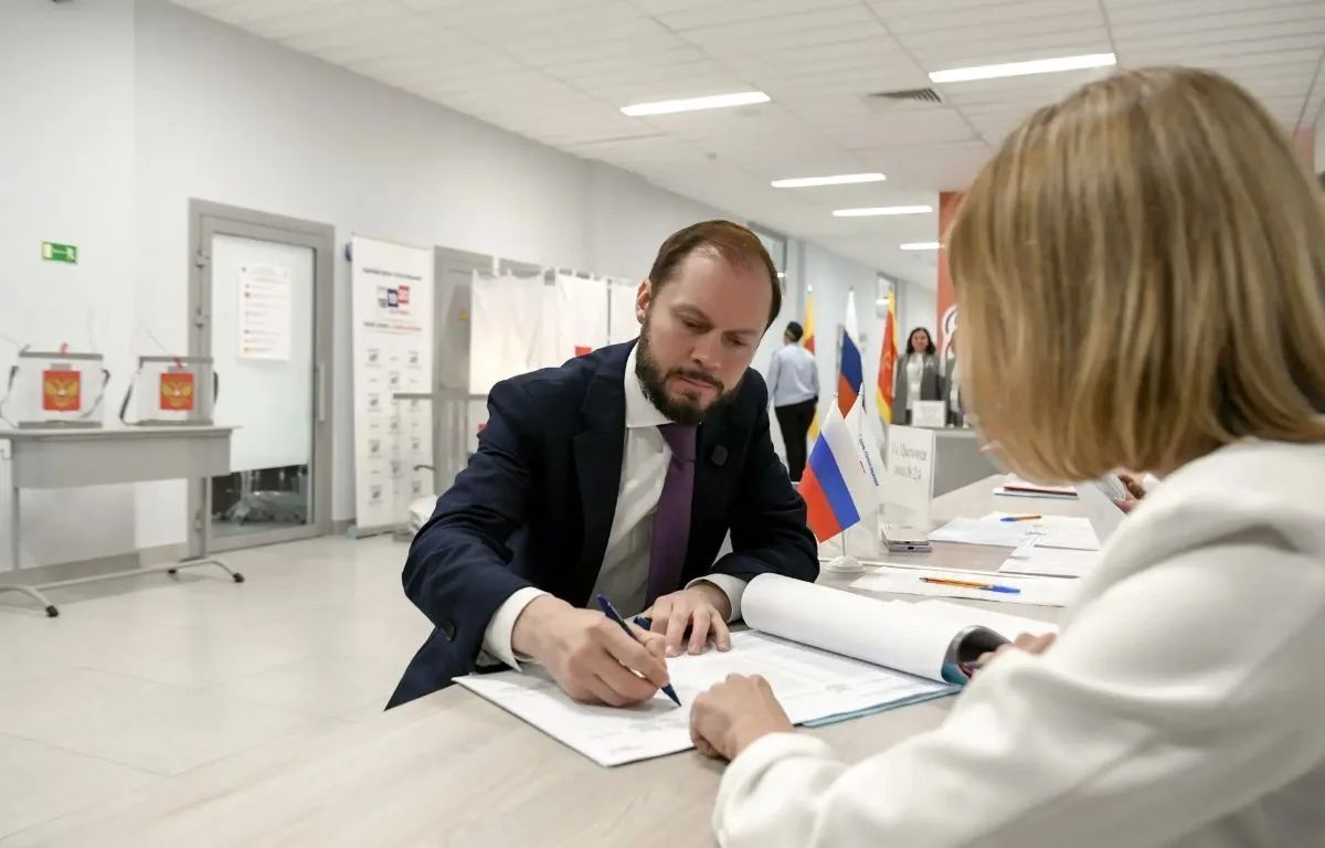 Виталий Королев проголосовал на выборах в Тверской области в первый день Виталий Королев проголосовал на выборах в Тверской области в первый день