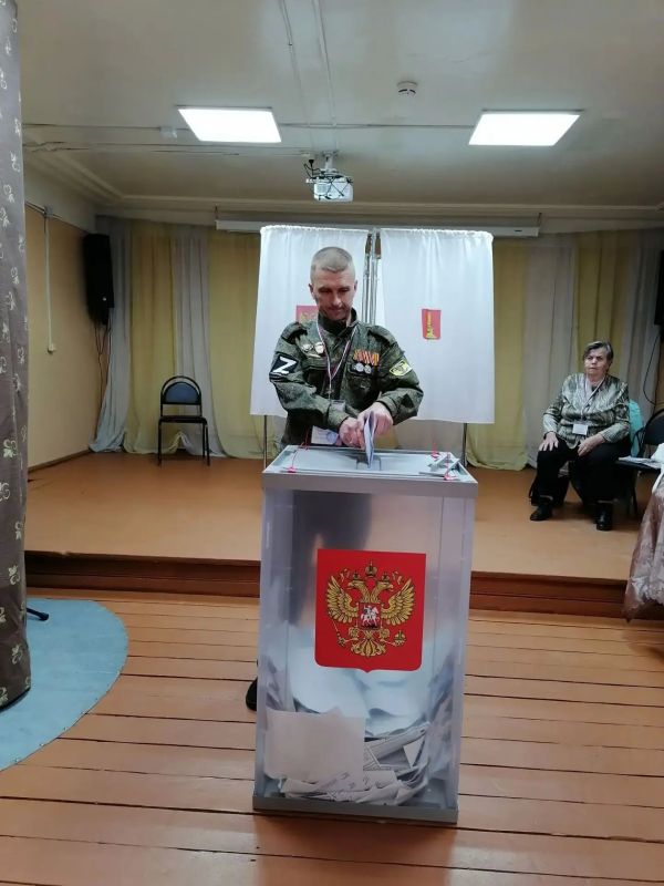 На выборах голосуют наши коллеги На выборах голосуют наши коллеги