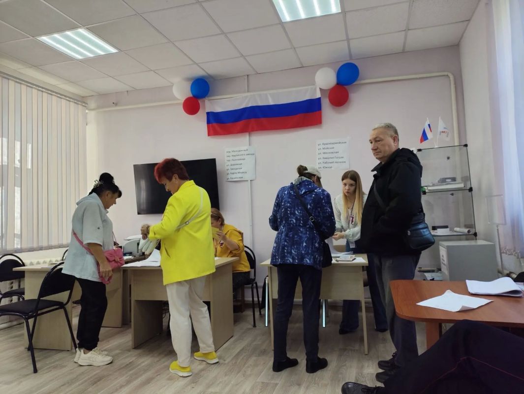 Общественные наблюдатели от Общественной палаты Тверской области ведут непрерывный мониторинг на избирательных участках — их работа помогает обеспечивать прозрачность и легитимность избирательного процесса Общественные наблюдатели от Общественной палаты Тверской области ведут непрерывный мониторинг на избирательных участках — их работа помогает обеспечивать прозрачность и легитимность избирательного процесса