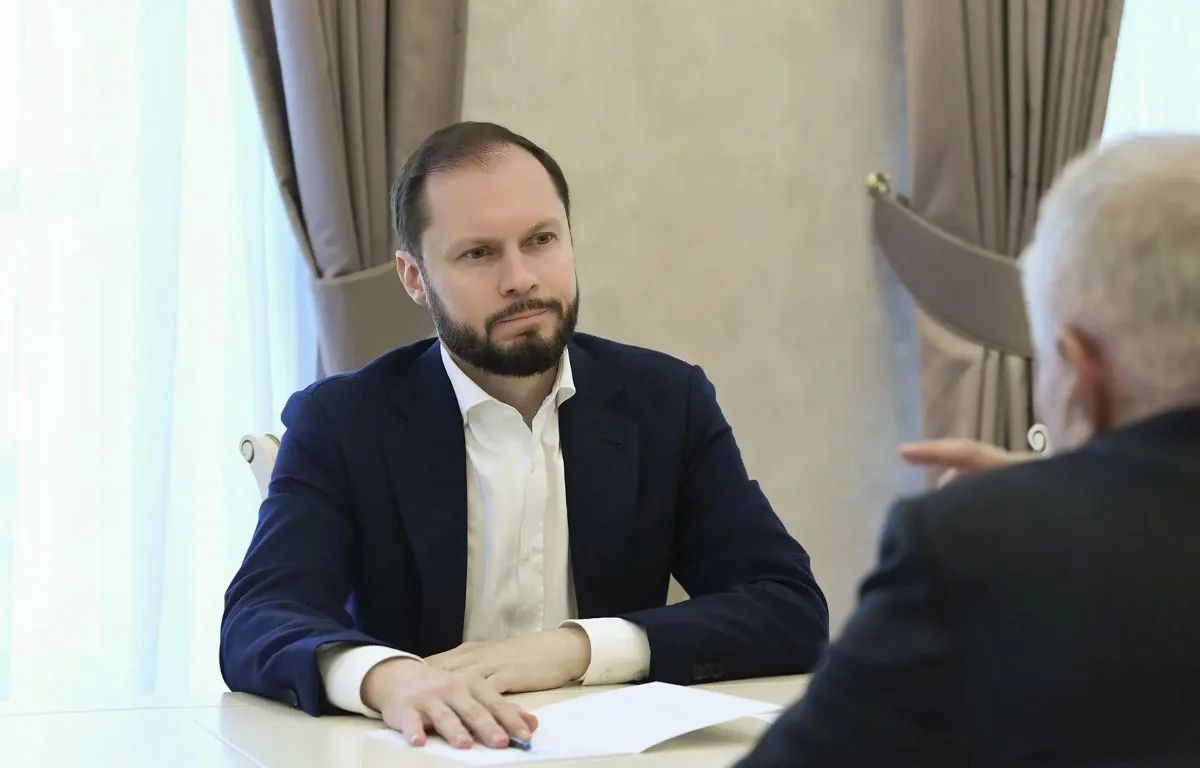 Губернатор Виталий Королев обсудил развитие региона с сенатором Алексеем Мешковым Губернатор Виталий Королев обсудил развитие региона с сенатором Алексеем Мешковым