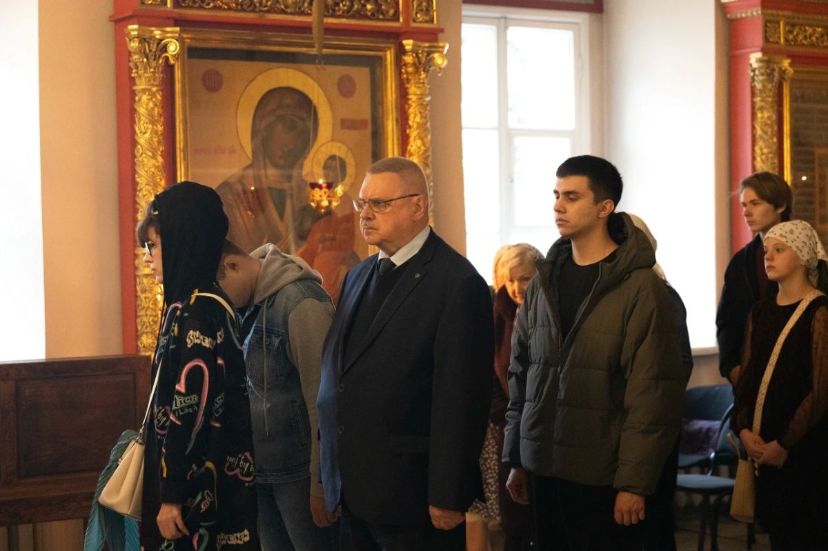 В Главном храме Следственного комитета России состоялось всенощное бдение в канун престольного праздника святого великомученика Никиты В Главном храме Следственного комитета России состоялось всенощное бдение в канун престольного праздника святого великомученика Никиты