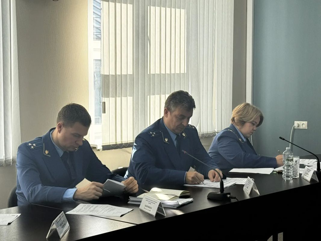 В прокуратуре Тверской области обсудили состояние законности в сфере реализации национальных проектов В прокуратуре Тверской области обсудили состояние законности в сфере реализации национальных проектов