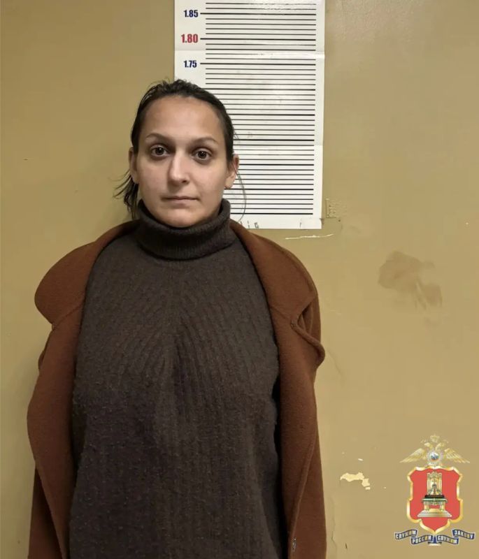 В Твери полицейские задержали двух цыганок, подозреваемых в серии магазинных краж В Твери полицейские задержали двух цыганок, подозреваемых в серии магазинных краж