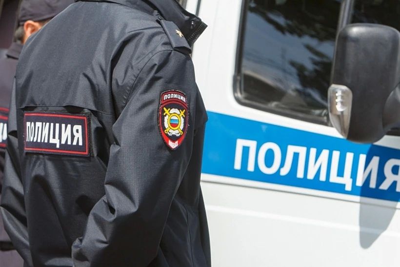 В Вышневолоцком округе полицейские раскрыли кражу мобильного телефона в кафе