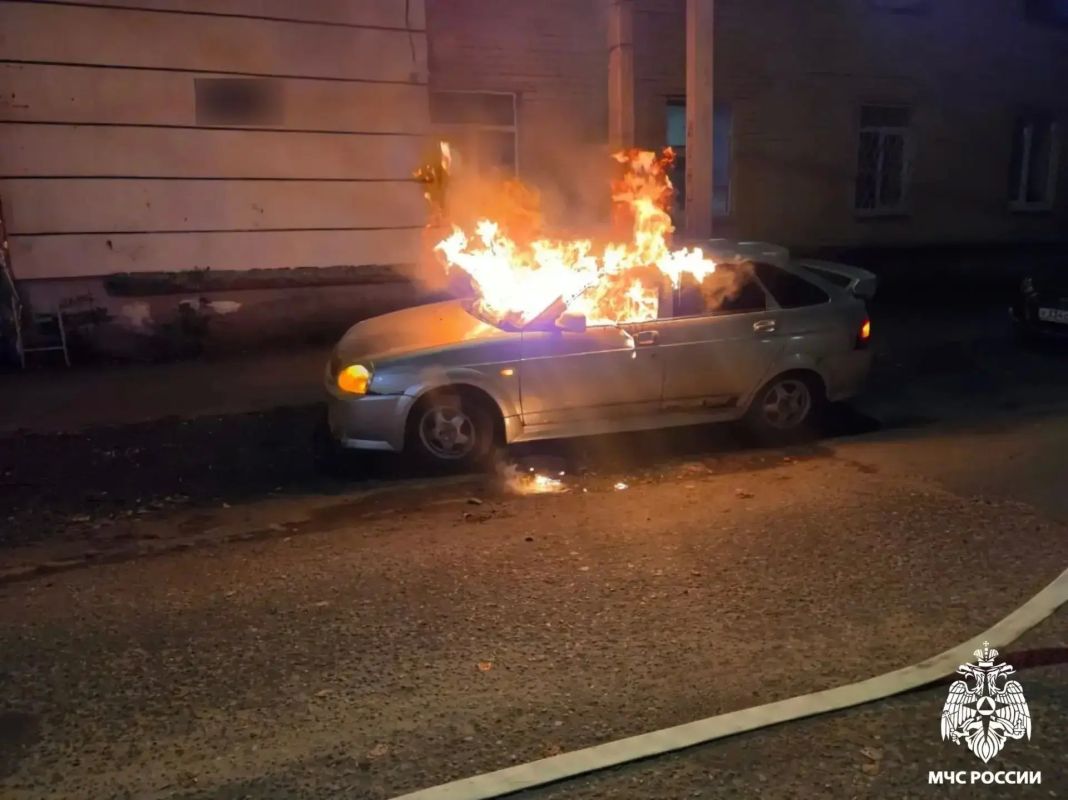 В Твери за несколько минут потушили машину