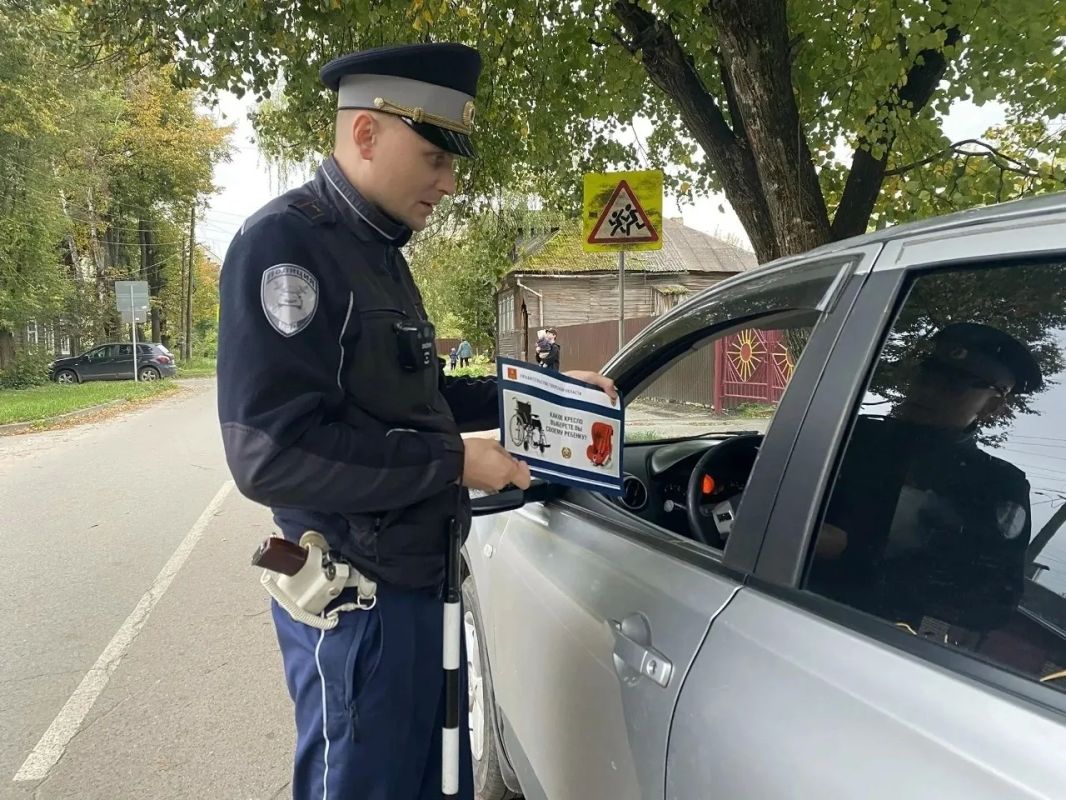 Кимрские автоинспекторы провели профилактический рейд вблизи дошкольных организации Кимрские автоинспекторы провели профилактический рейд вблизи дошкольных организации
