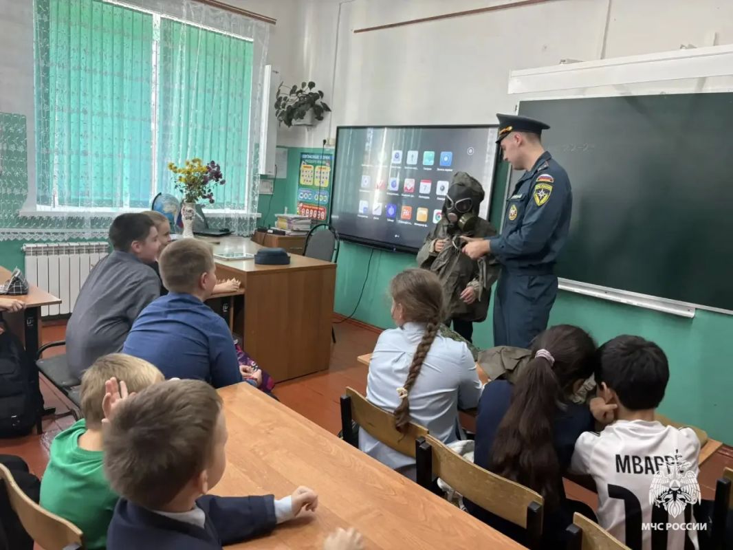 В рамках Всероссийской командно-штабной тренировки по гражданской обороне в школах Верхневолжья прошли открытые уроки В рамках Всероссийской командно-штабной тренировки по гражданской обороне в школах Верхневолжья прошли открытые уроки