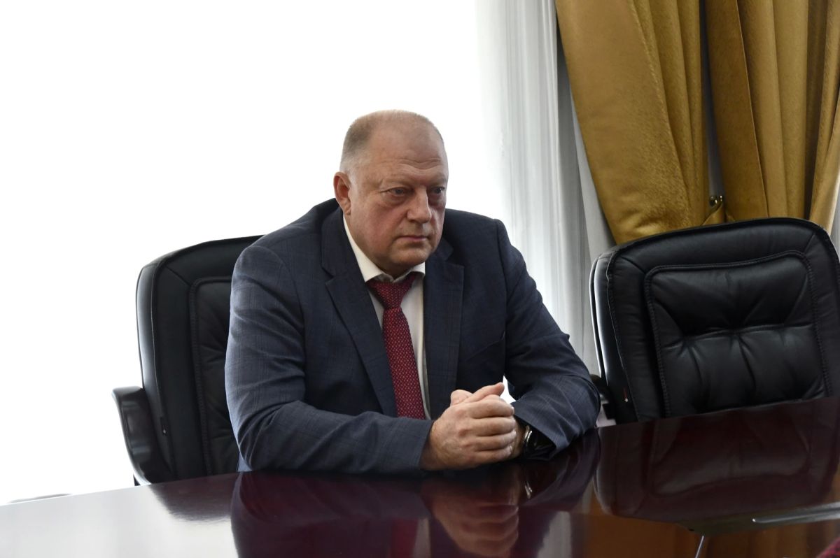 Председатель ЗСТО Сергей Голубев провел рабочую встречу с региональным Уполномоченным по правам человека Надеждой Егоровой Председатель ЗСТО Сергей Голубев провел рабочую встречу с региональным Уполномоченным по правам человека Надеждой Егоровой