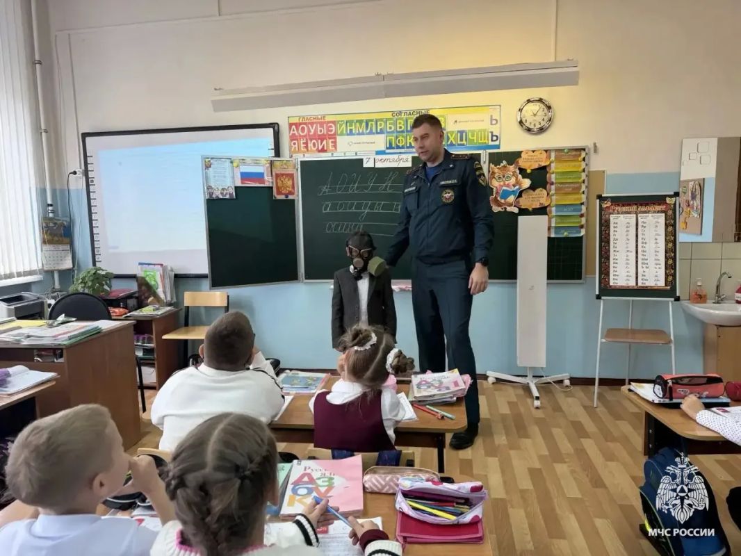 В рамках Всероссийской командно-штабной тренировки по гражданской обороне в школах Верхневолжья прошли открытые уроки В рамках Всероссийской командно-штабной тренировки по гражданской обороне в школах Верхневолжья прошли открытые уроки
