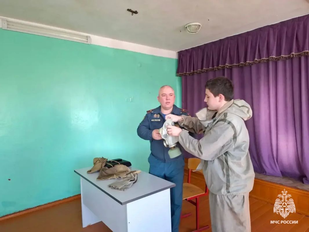 В рамках Всероссийской командно-штабной тренировки по гражданской обороне в школах Верхневолжья прошли открытые уроки В рамках Всероссийской командно-штабной тренировки по гражданской обороне в школах Верхневолжья прошли открытые уроки