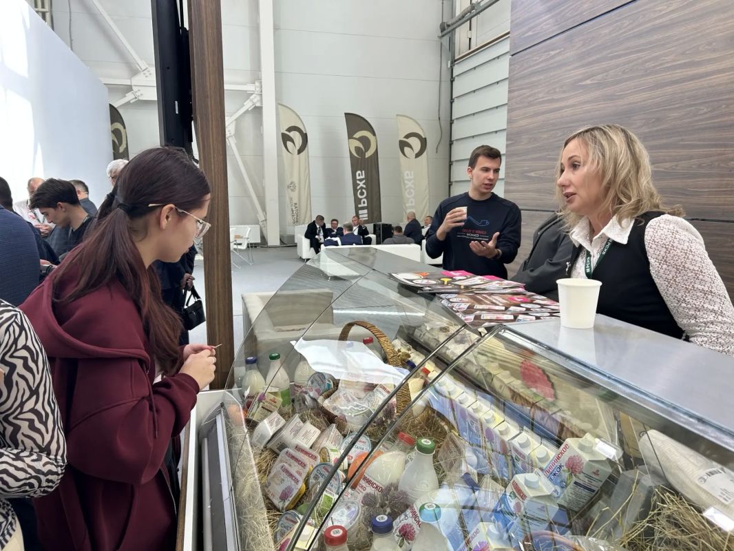 Делегация Тверской области принимает участие в XXVIII Российской агропромышленной выставке «Золотая осень» Делегация Тверской области принимает участие в XXVIII Российской агропромышленной выставке «Золотая осень»