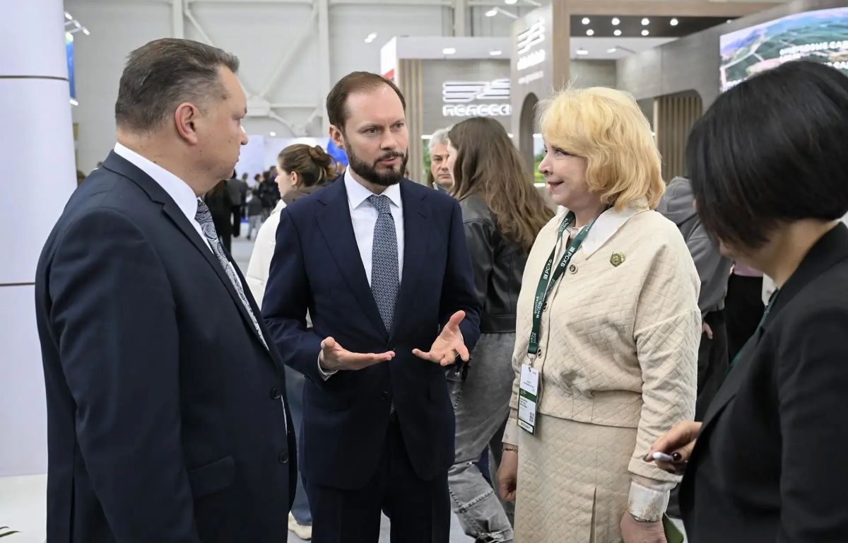 Губернатор Виталий Королев сообщил о новых соглашениях в сфере сельского хозяйства Губернатор Виталий Королев сообщил о новых соглашениях в сфере сельского хозяйства