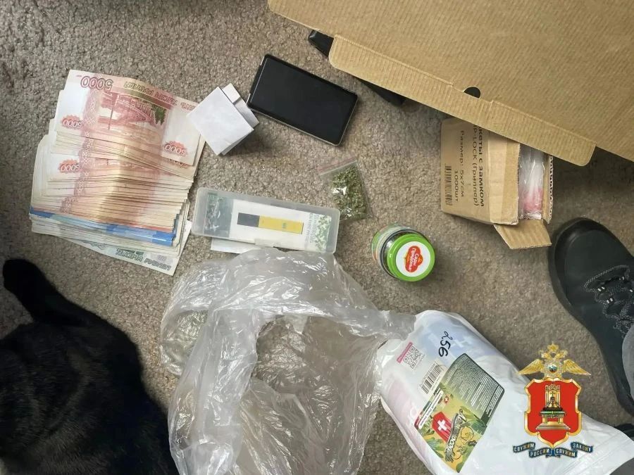 В Твери покупатель наркотика вывел полицейских на продавца В Твери покупатель наркотика вывел полицейских на продавца