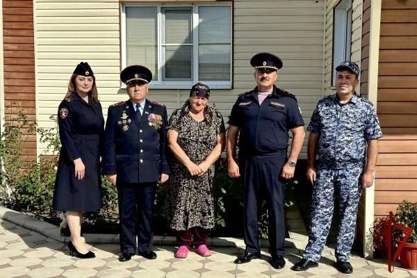 В Кабардино-Балкарии представители Росгвардии навестили семью погибшего сослуживца