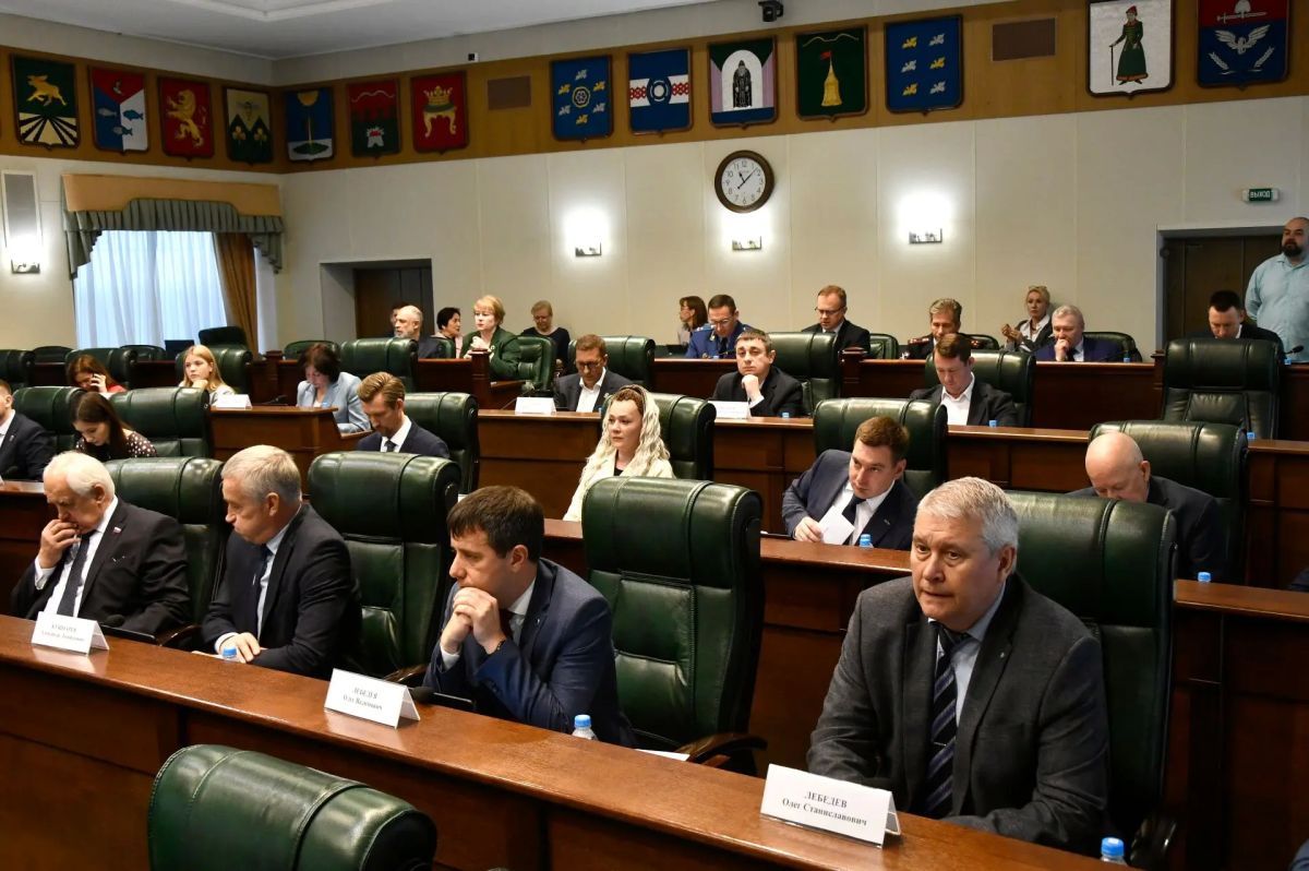 Валентина Дронова приняла участие в работе Законодательного Собрания региона Валентина Дронова приняла участие в работе Законодательного Собрания региона