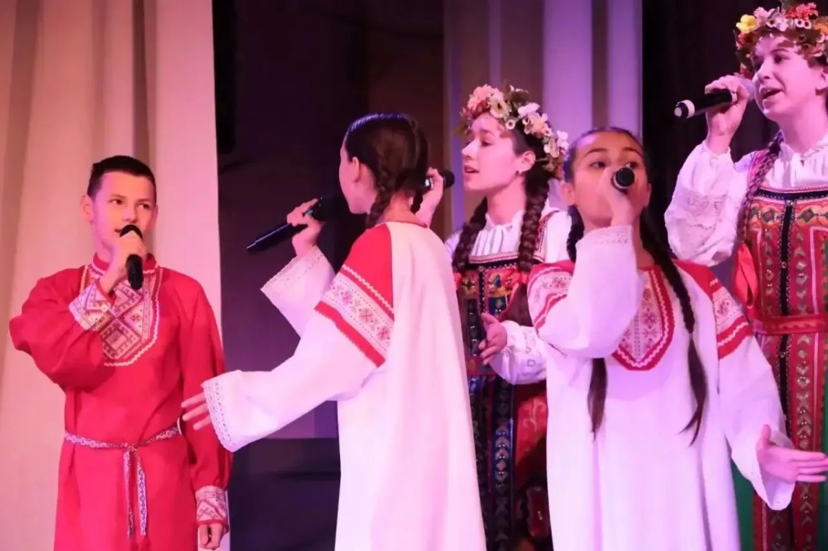 Порядка 3000 жителей Тверской области представили богатство культуры родного края на региональном фестивале народного творчества «На просторах Верхневолжья» Порядка 3000 жителей Тверской области представили богатство культуры родного края на региональном фестивале народного творчества «На просторах Верхневолжья»