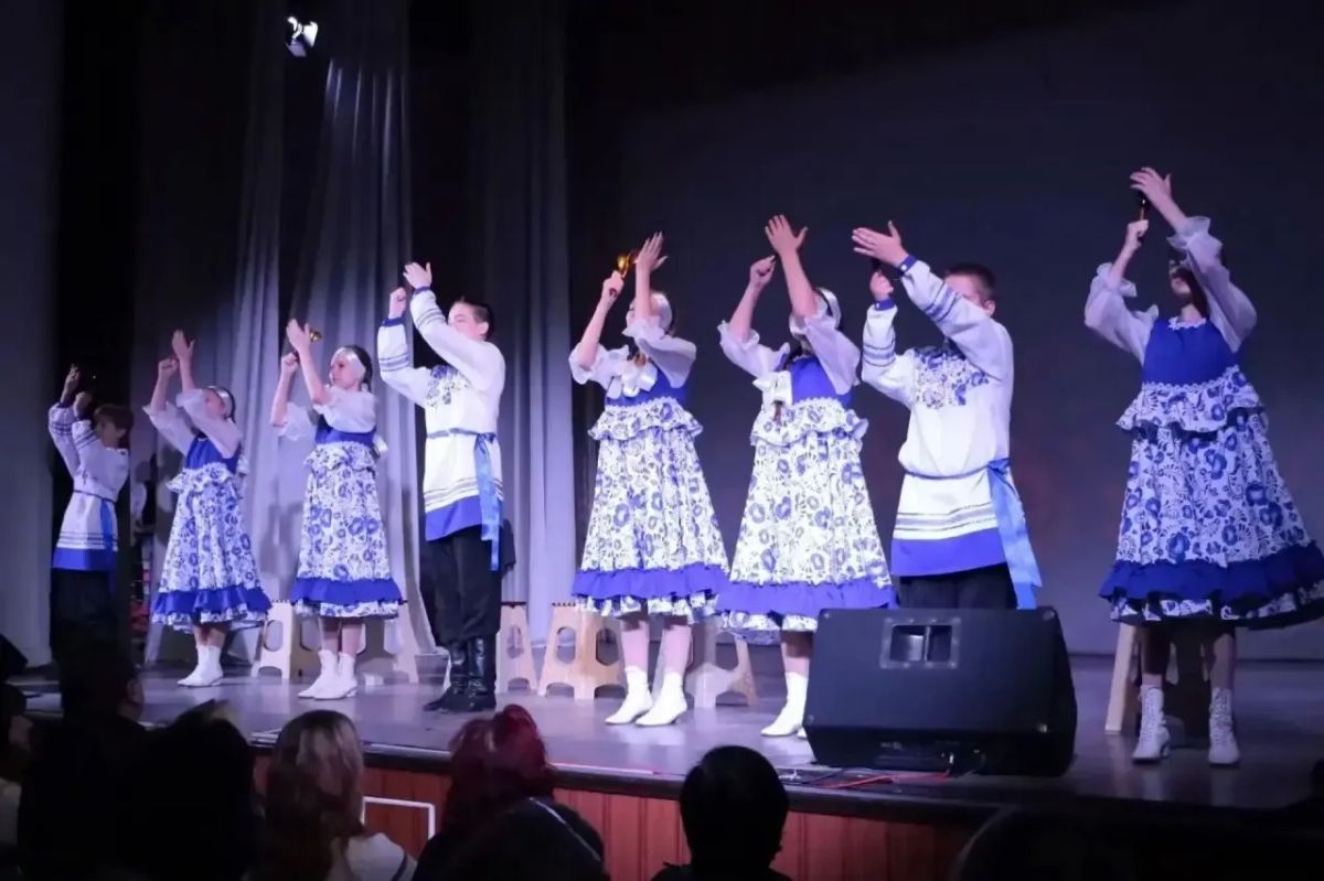 Порядка 3000 жителей Тверской области представили богатство культуры родного края на региональном фестивале народного творчества «На просторах Верхневолжья» Порядка 3000 жителей Тверской области представили богатство культуры родного края на региональном фестивале народного творчества «На просторах Верхневолжья»