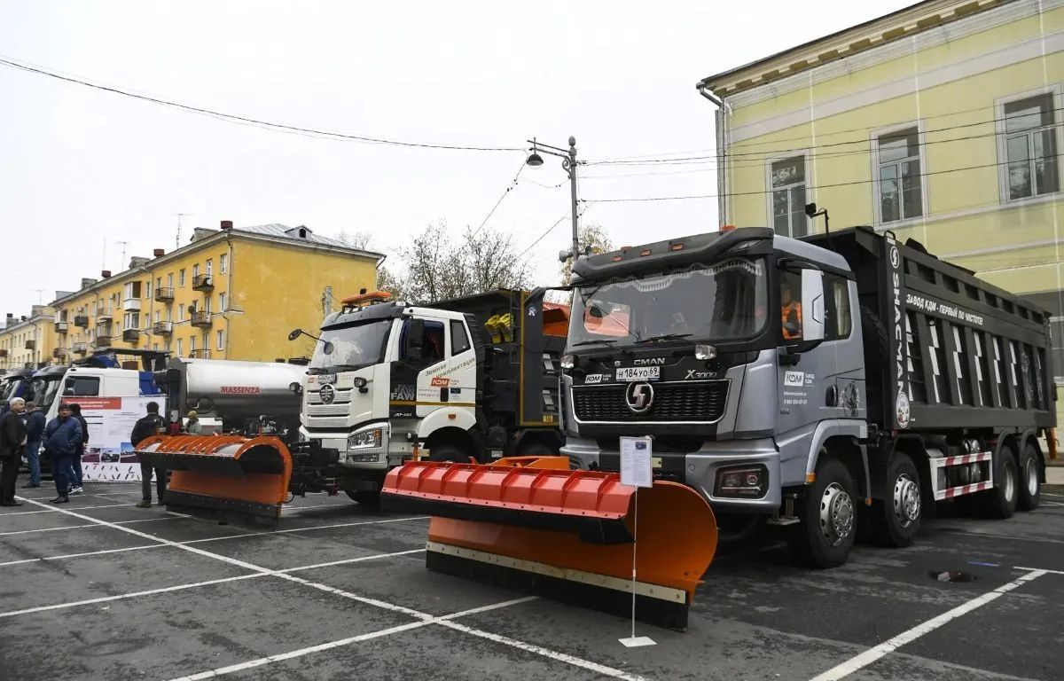 Дорожные организации Тверской области завершают подготовку техники к зиме Дорожные организации Тверской области завершают подготовку техники к зиме
