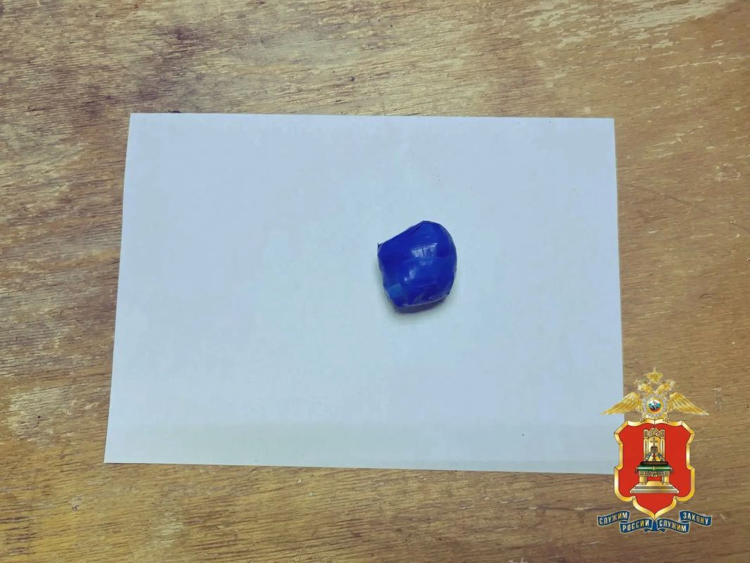 Во Ржеве полицейские задержали двоих наркозакладчиков Во Ржеве полицейские задержали двоих наркозакладчиков