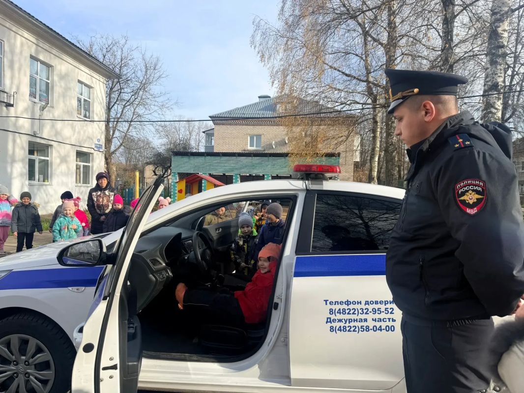 В Калининском муниципальном округе прошло профилактическое мероприятие «Стань ярче» В Калининском муниципальном округе прошло профилактическое мероприятие «Стань ярче»
