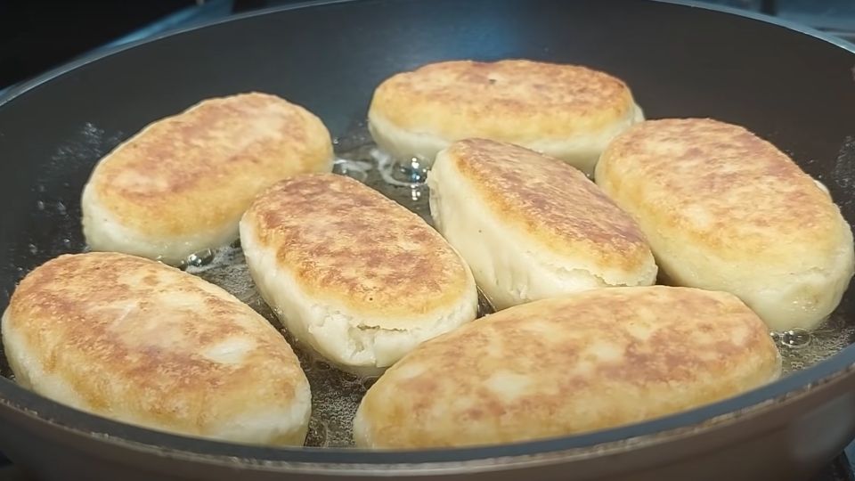 Сытные и сочные: манные зразы с кориандром навсегда заменят на вашем столе надоевшие котлеты