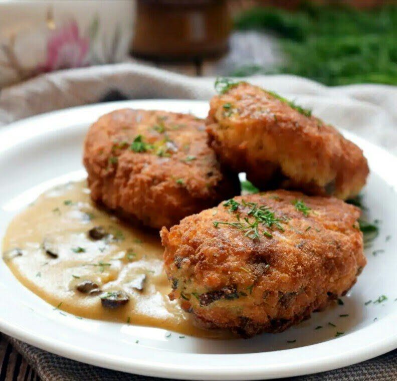 Вкусные рисовые котлеты с грибами: быстро, просто и аппетитно